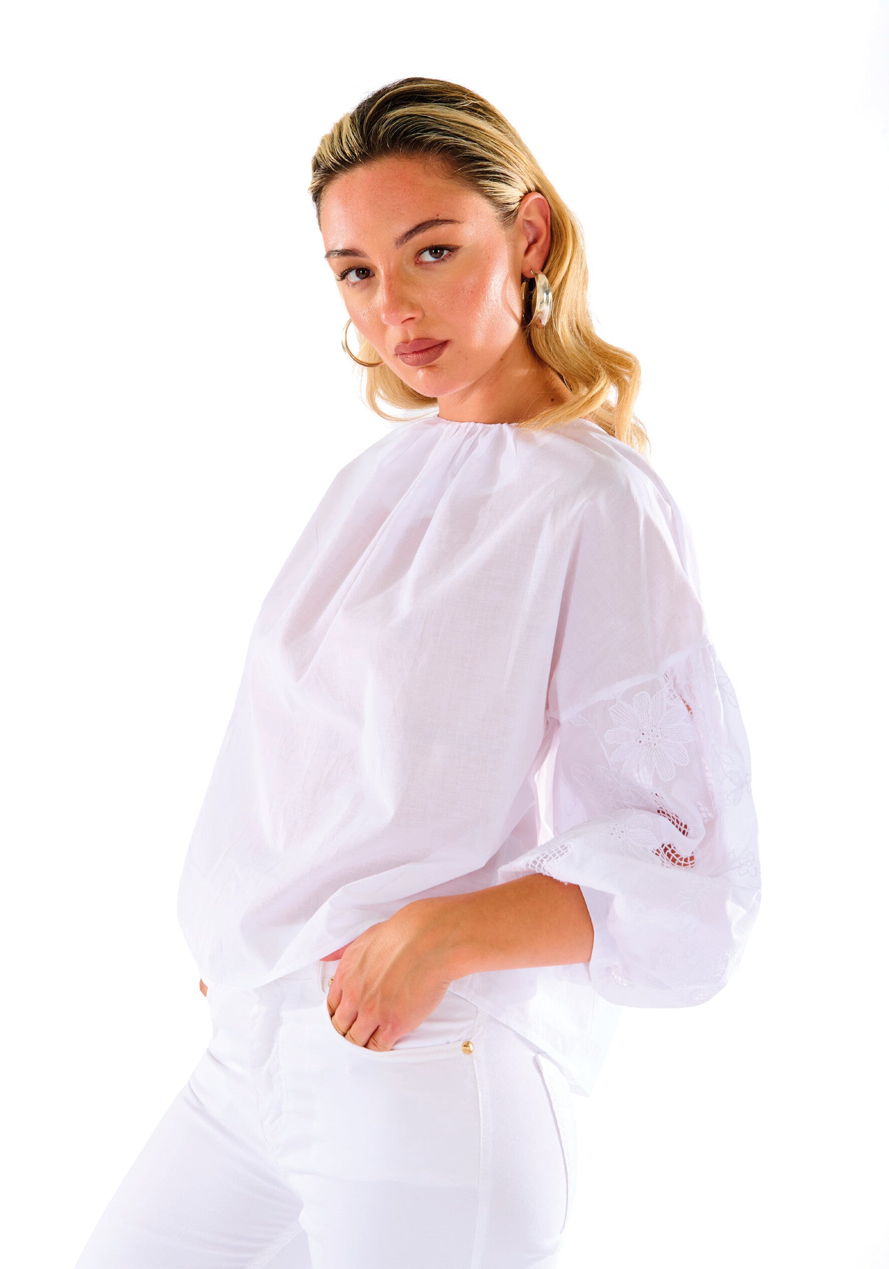 Blusa Maniche Ricamate